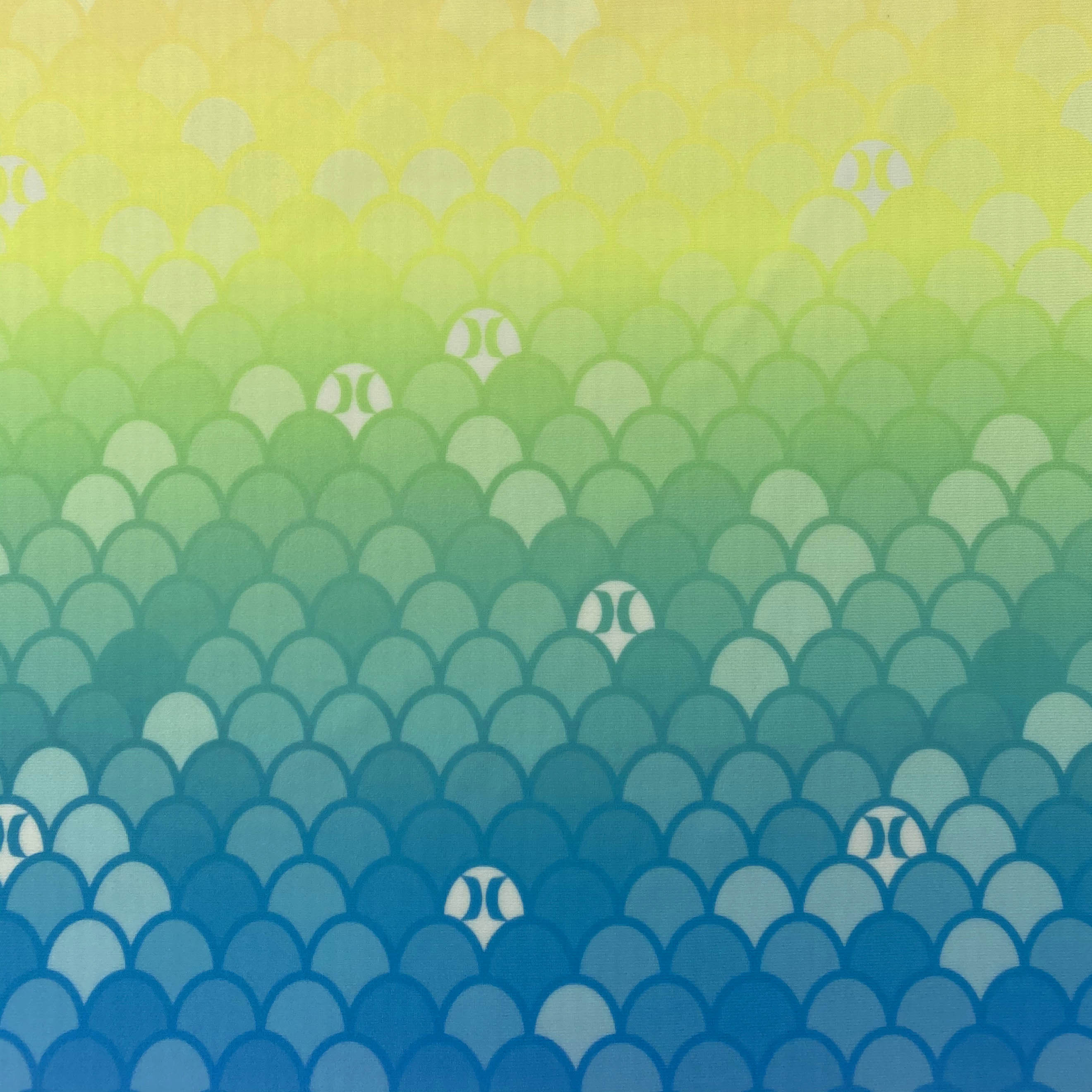 ÉCAILLES DE POISSON IMPRIMÉES EN TISSU POLYESTER DE COULEURS GRADUÉES